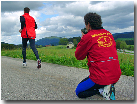 ...Laufstilanalyse, dem Trainerauge und der Videokamera entgeht nichts